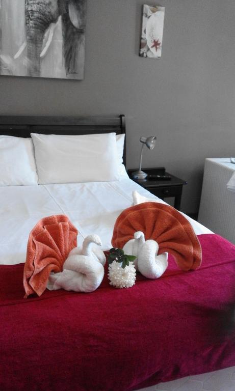 Flamboyant Guest Lodge Йоханнесбург Экстерьер фото